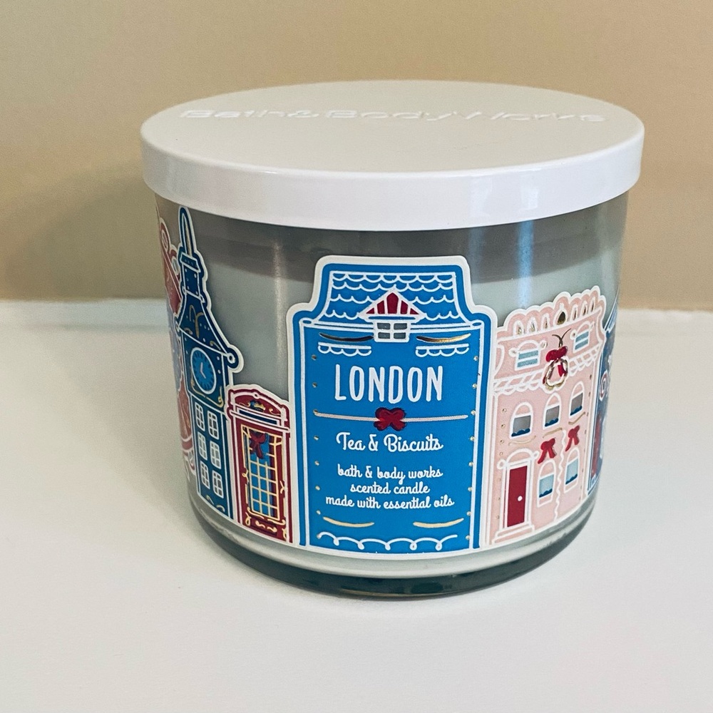 New Bath & Body Works London Tea & Biscuits Scented 3-Wick Candle